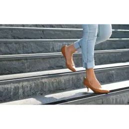  Cintas adhesivas antiderrapantes 1" x5m Negro Pisos y Rampas, Truper 12542 10.423729 Cinta Antiderrapante 1" (25mm) x 5M Negro,