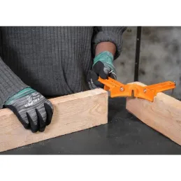  Prensa Esquinera 3" o 76.2 mm, cuerpo de aluminio tornillo de acero, angulos perfectos, PESQ-3 17690 Truper 15 Prensa Esquinera